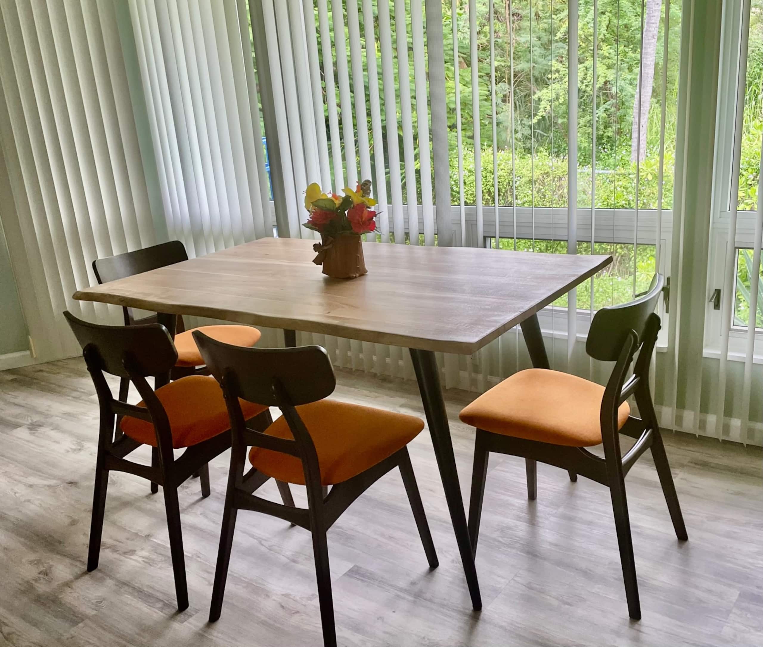 Condo in Kailua-Kona · ★4.88 · 2 bedrooms · 4 beds · 2.5 baths - Image 5