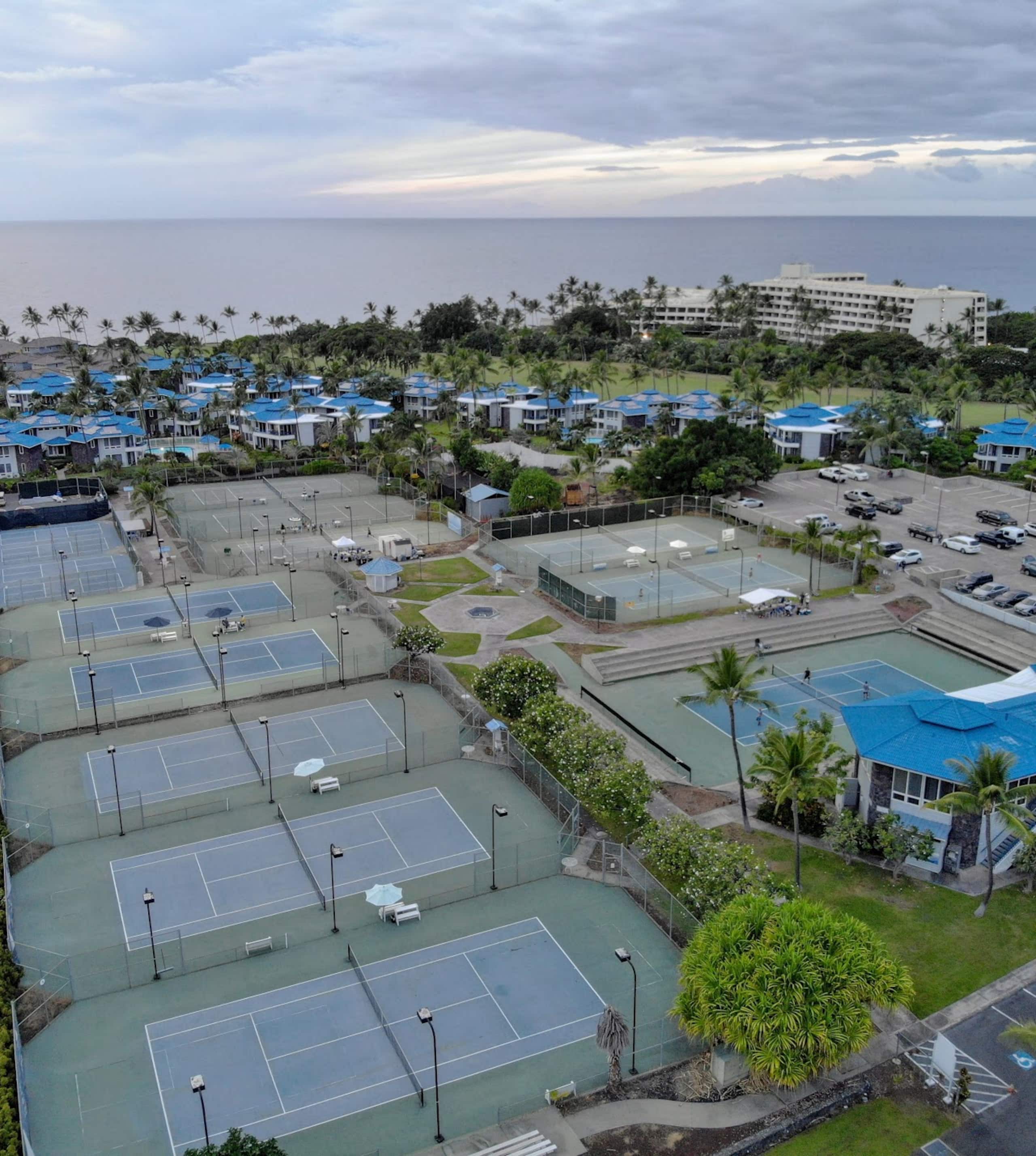 Condo in Kailua-Kona · ★4.88 · 2 bedrooms · 4 beds · 2.5 baths - Image 25