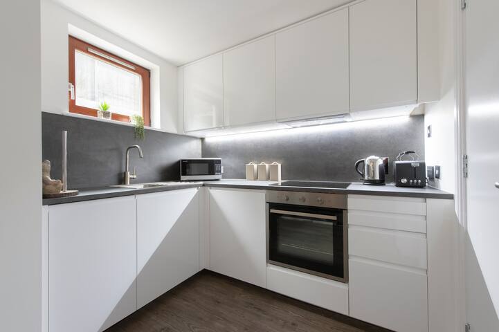 Lovely 3 bedroom duplex in Aldgate gallery image 4