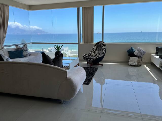 Stunning view, private pool and glorious sunsets gallery image 5