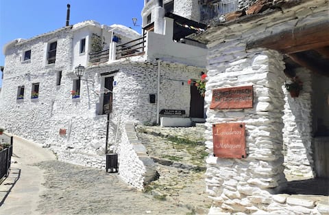 La Casa de la Bombilla Verde, an original cottage