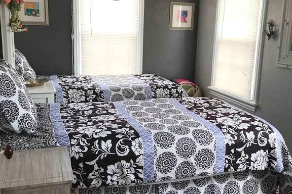 Двойна спалня