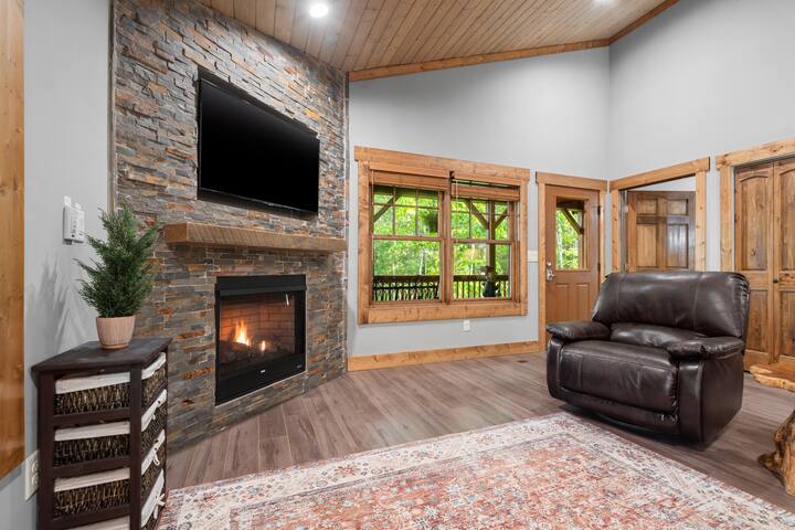 Newly Built~Resort Style Amenities~Mins to Dtown gallery image 4