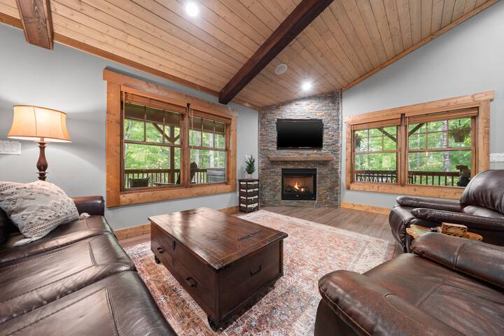 Newly Built~Resort Style Amenities~Mins to Dtown gallery image 5