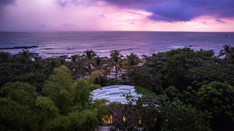 Magnificent Oceanfront Luxury Villa