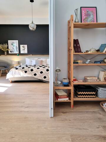 Artistic Apartment Next to The Acropolis II gallery image 5