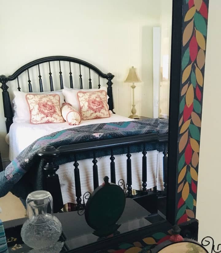 Queen bedroom main level mirror view