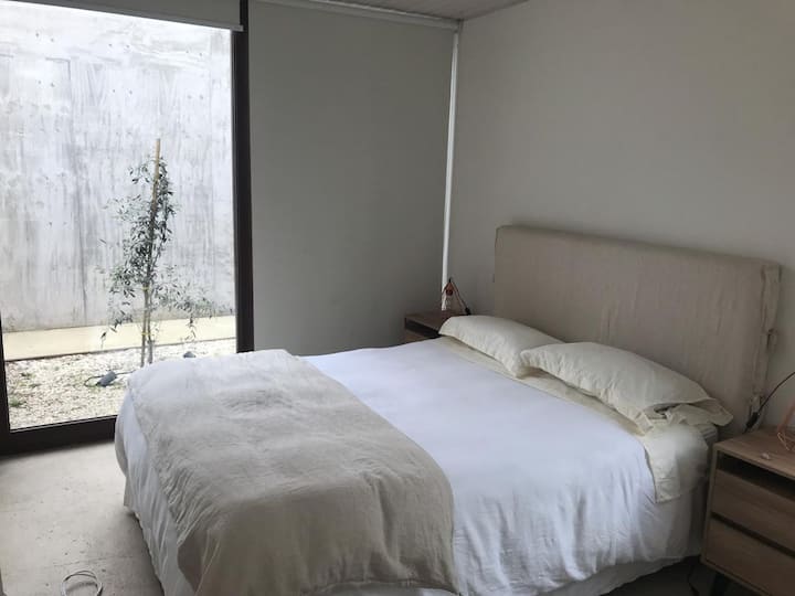 בית הארחה בחדר שינה (חדר רחצה)