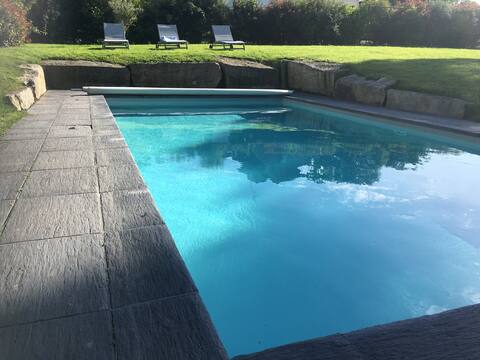 Morbihan private heated pool house!