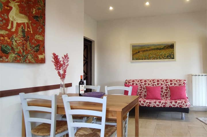 ห้องนั่งเล่นพร้อมมุมครัว