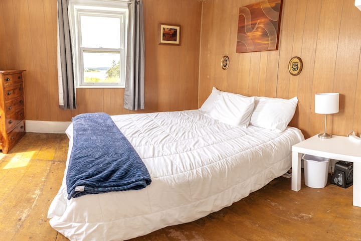 beautiful views of the ocean as you wake up each morning.