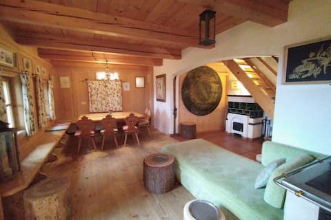 Successful Airbnb property: Artsy Alpine Retreat in Altenmarkt Im Pongau