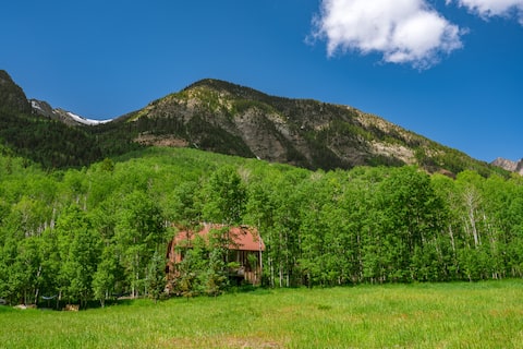 Unique Timber Frame mtn home in Marble, CO.