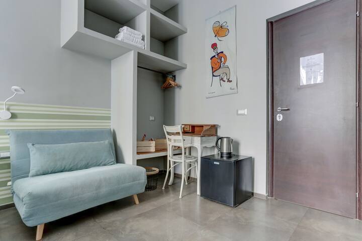 Group apt (3 bedrooms 3 bathrooms) near Colosseum gallery image 5