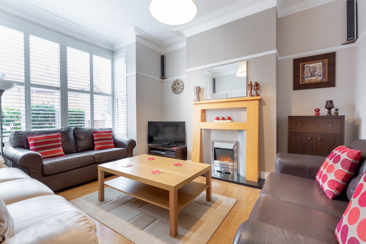 Successful Airbnb property: Yorkshire Holiday House - Filey Up to 12 Guests in Filey