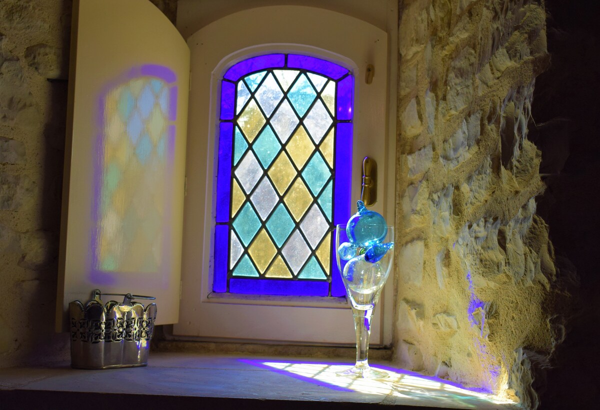 Gîtes-du-Grand-Courdeault, habitación de la Torre en la planta baja