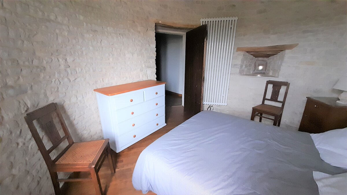 Gîtes-du-Grand-Courdeault y la Chambre de la Tour
