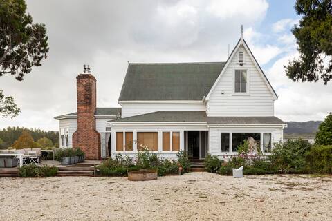 Hololio House - Country Comfort in Clevedon