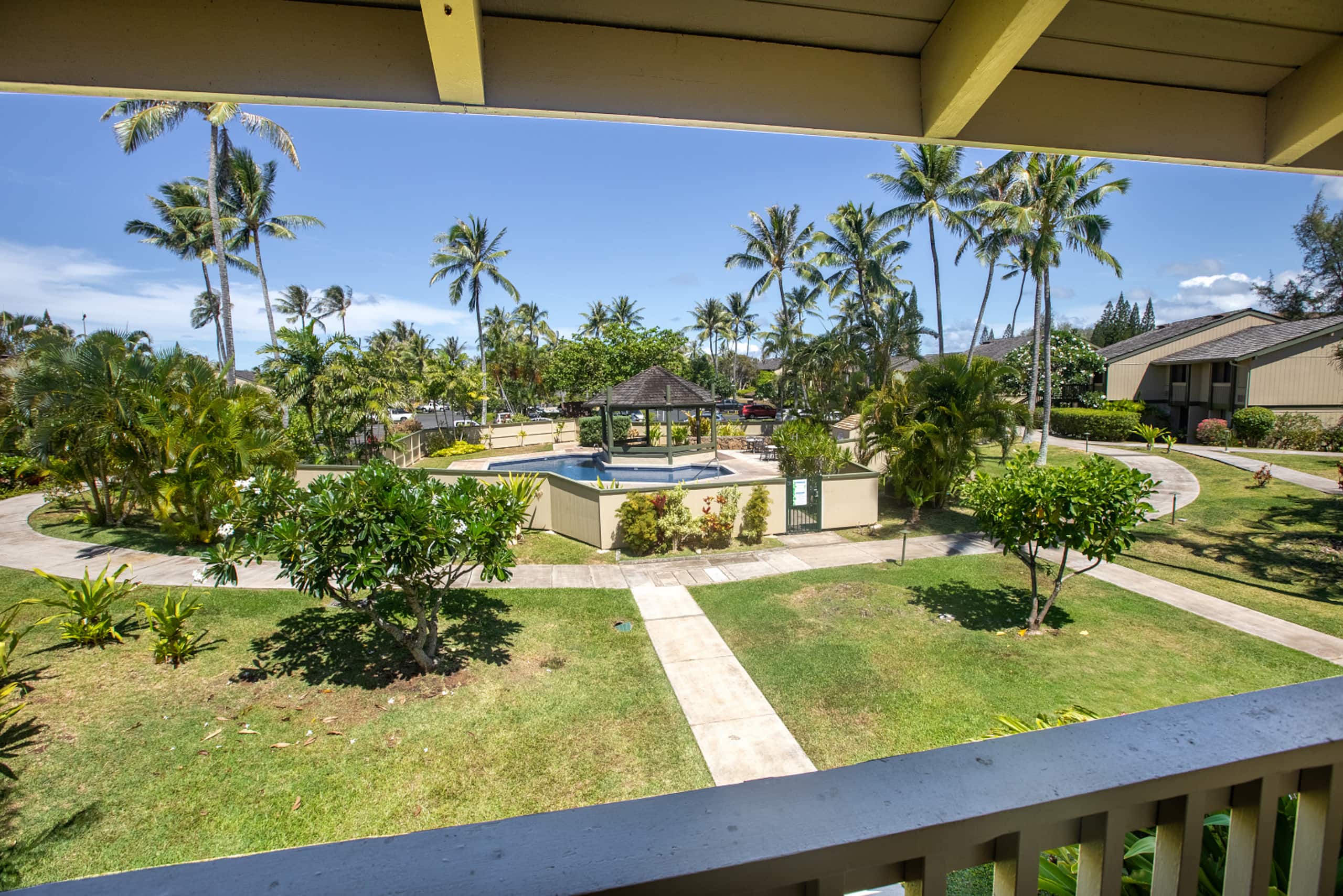 Home in Kahuku · ★4.8 · 3 bedrooms · 5 beds · 3 private baths - Image 14