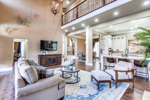 Pool, Hot Tub, Theater Room, & Game Room!
