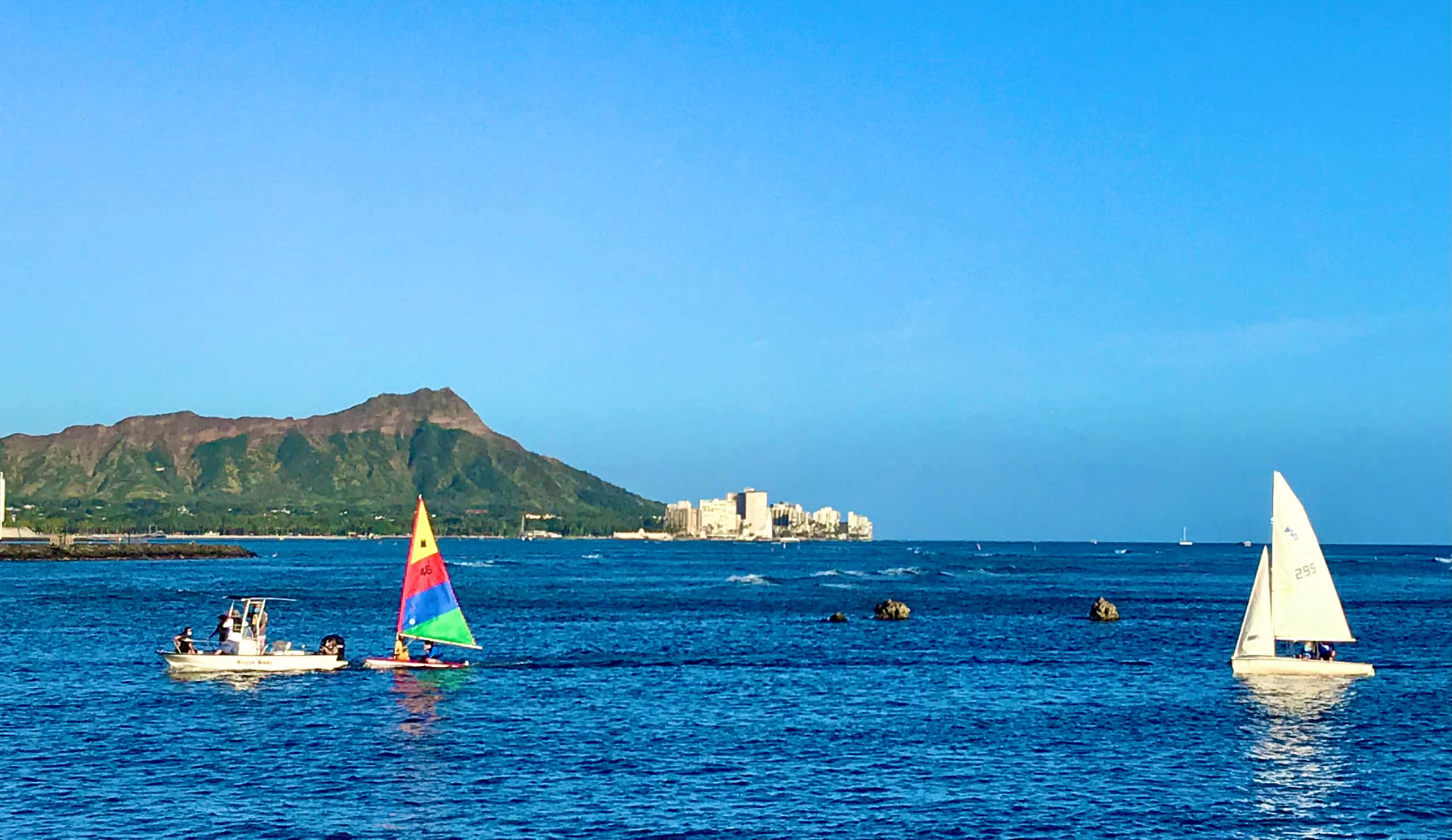 Condo in Honolulu · ★4.75 · 2 bedrooms · 3 beds · 1 private bath - Image 32