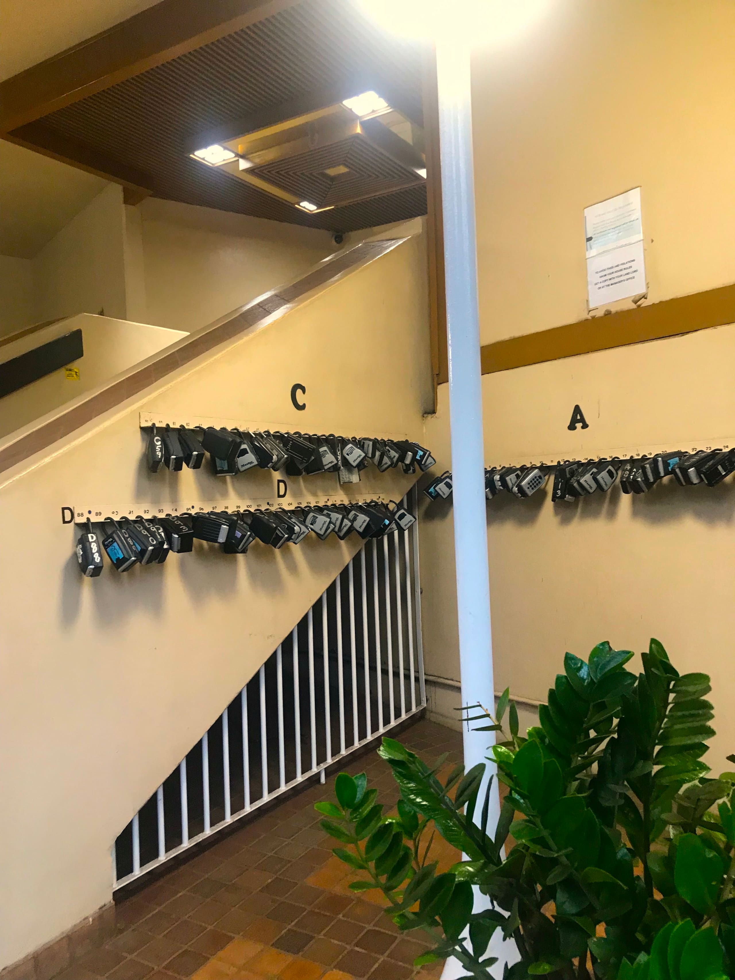 Condo in Honolulu · ★4.75 · 2 bedrooms · 3 beds · 1 private bath - Image 34