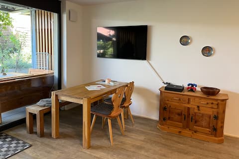 Beliebte Airbnb-Anzeige: Modern apartment on Lake Constance with terrace in Bodenseekreis