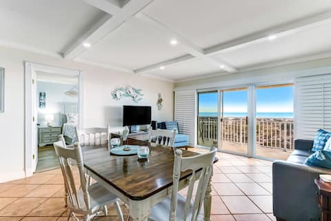 Ketch a Wave • Oceanfront • 2 King Suites