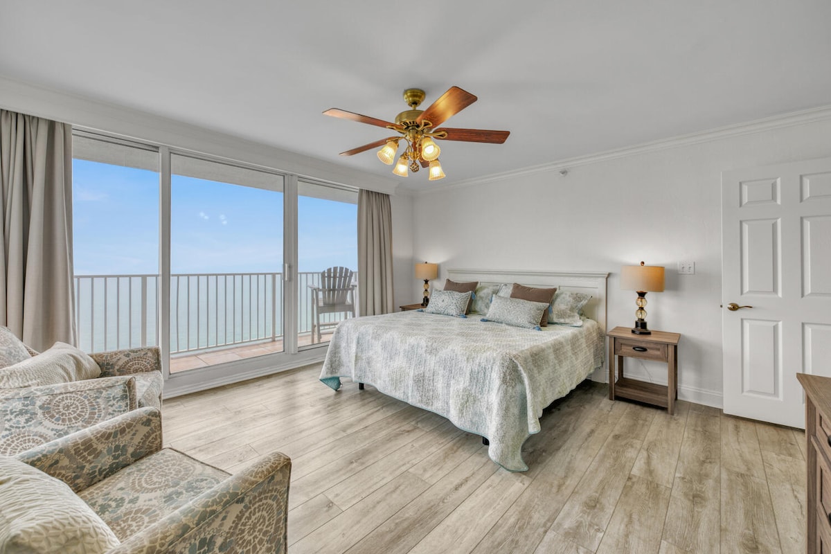 חדר שינה שני - מיטת קינג, גישה למרפסת וג'ק וג'יל וחדר רחצה