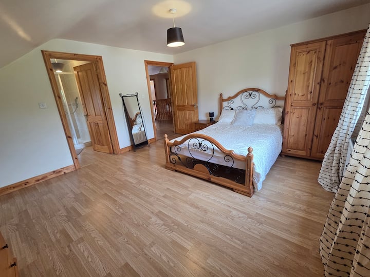 1号卧室
-带淋浴的双人床套房