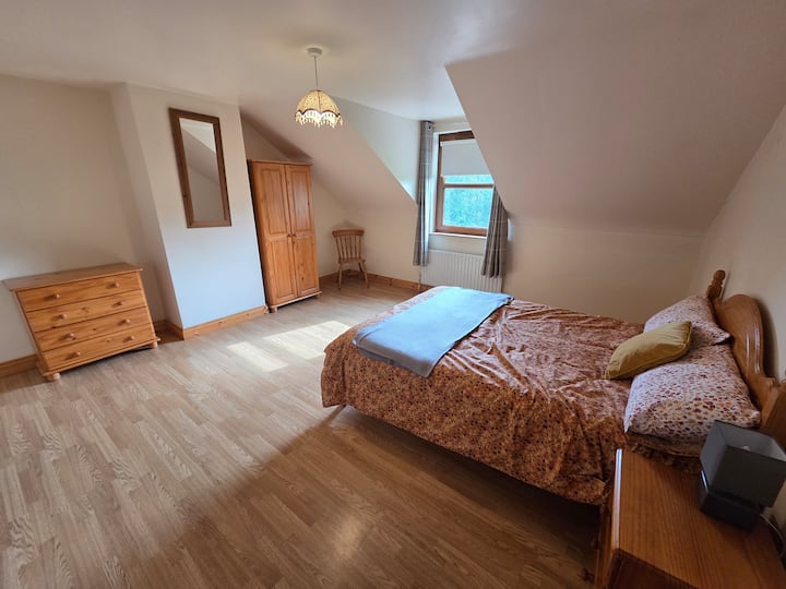 卧室# 3
大号双人床
带淋浴间的套房