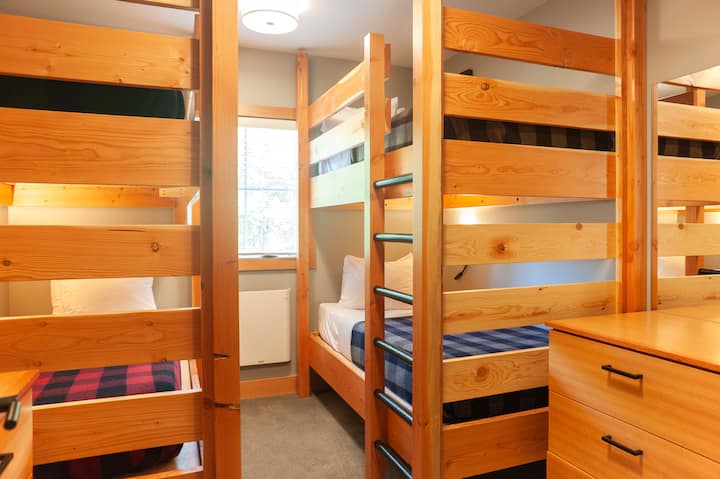 двуетажна стая 