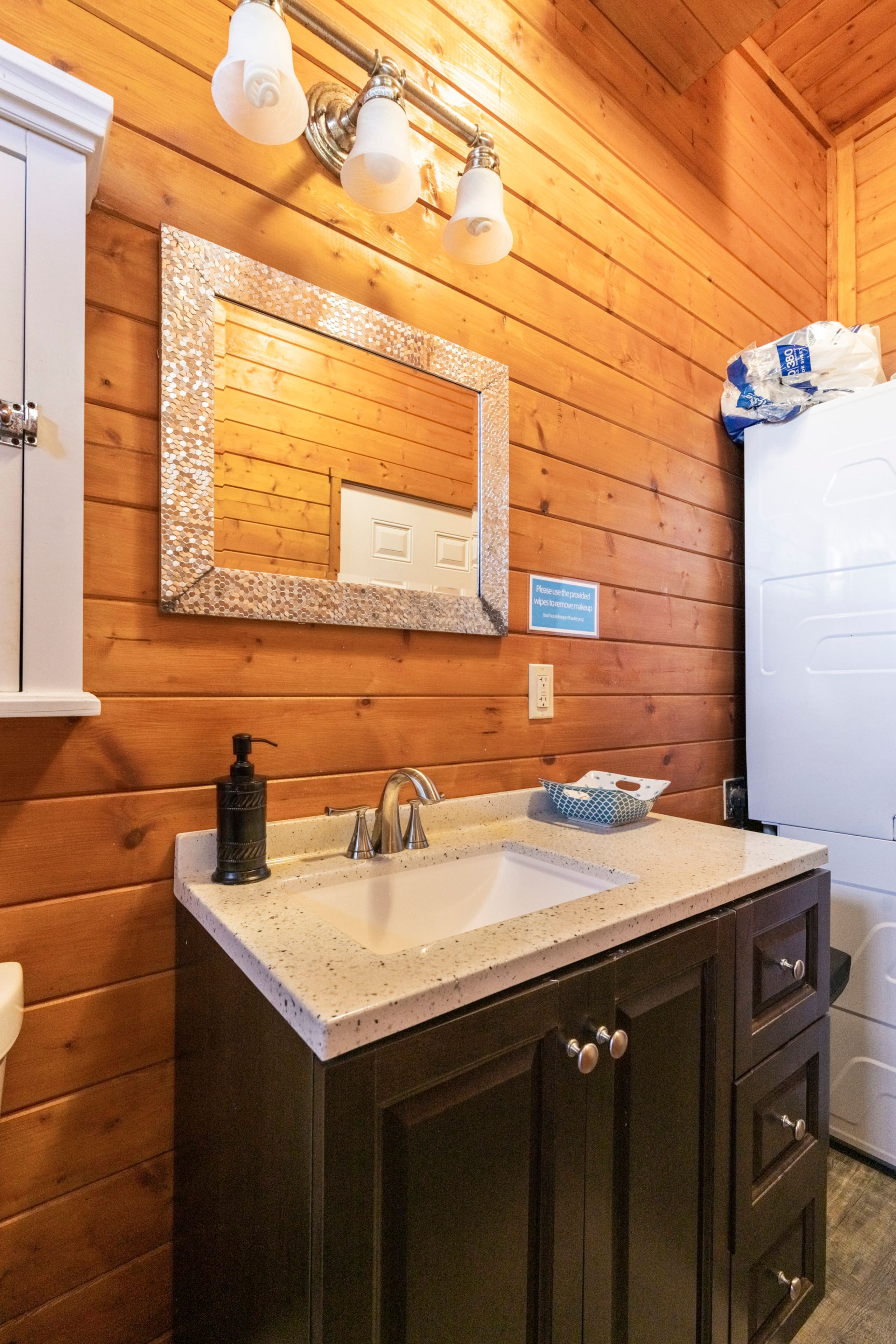 Stylish Yurt - Photo 12