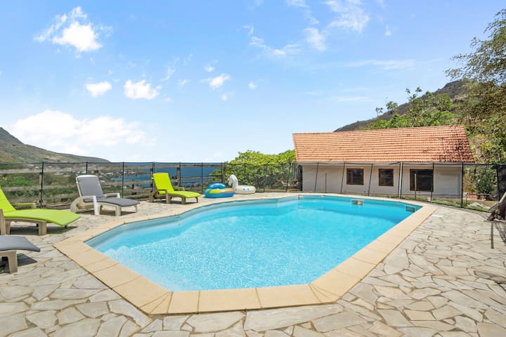 Entire home with 3 bedrooms in Martinique - Authentic chalet, quiet, peaceful and well located