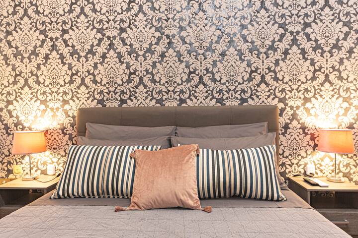 Rialto apartment with Canal Grande view gallery image 5