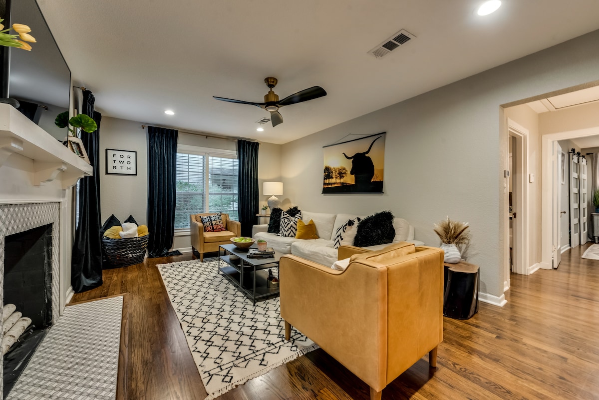 Popular Airbnb listing: Campout on El Campo in the Cultural Arts District! in Fort Worth