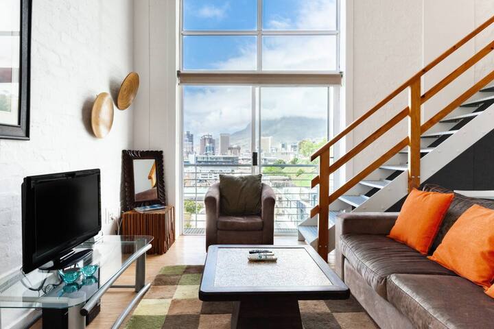 Greenpoint Apt. + Pool *Backup Power Installed* gallery image 2