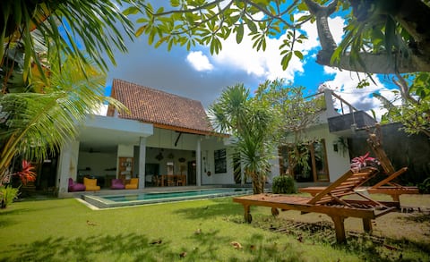 Beautiful villa in the heart of Canggu, CODE SHACK