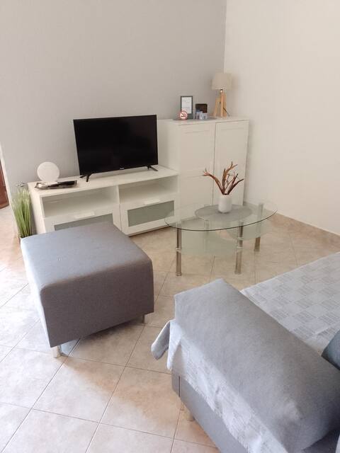 Top Airbnb: App Martina 2 with balcony in Bašanija