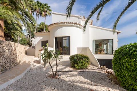 Casa Indigo, nice villa with panoramic sea views!