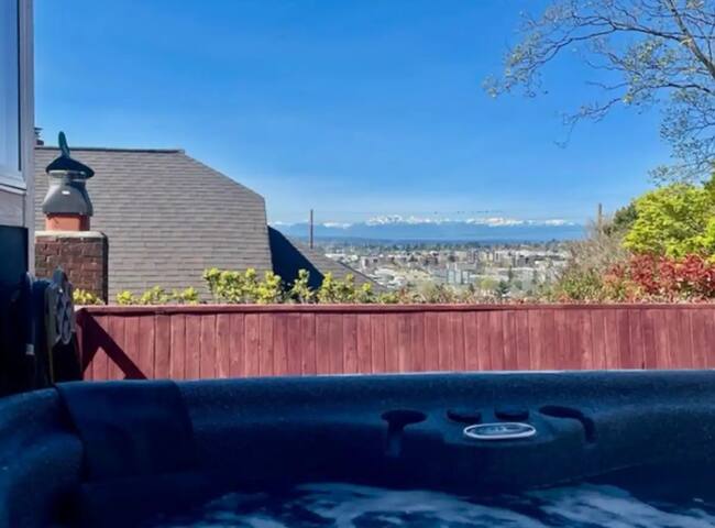 Blue Oasis_Amazing Olympic Views gallery image 3