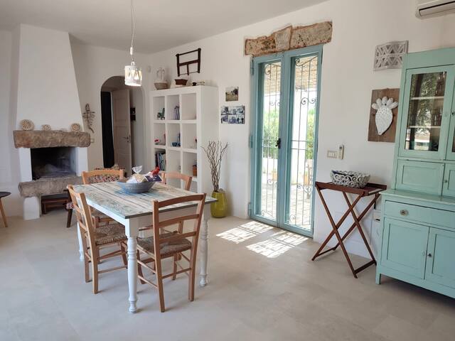 Charming villa with large garden gallery image 3