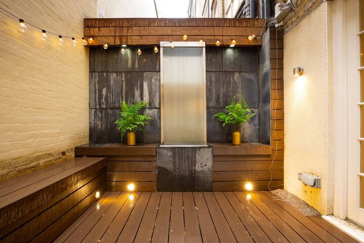 2 bedroom Mayfair flat on prestigious Mount street gallery image 5