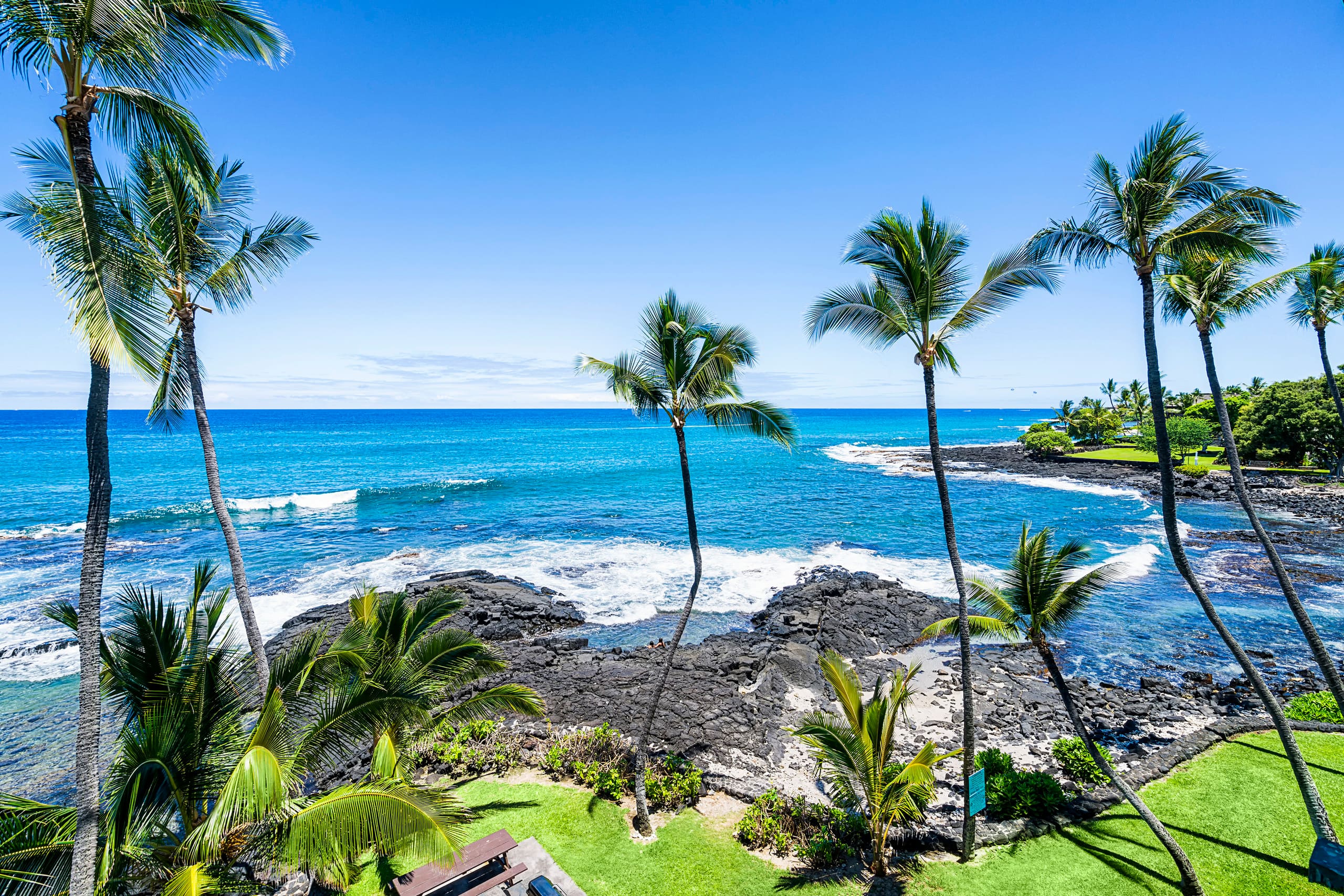 Condo in Kailua-Kona · ★4.99 · 2 bedrooms · 2 beds · 2 baths - Image 30