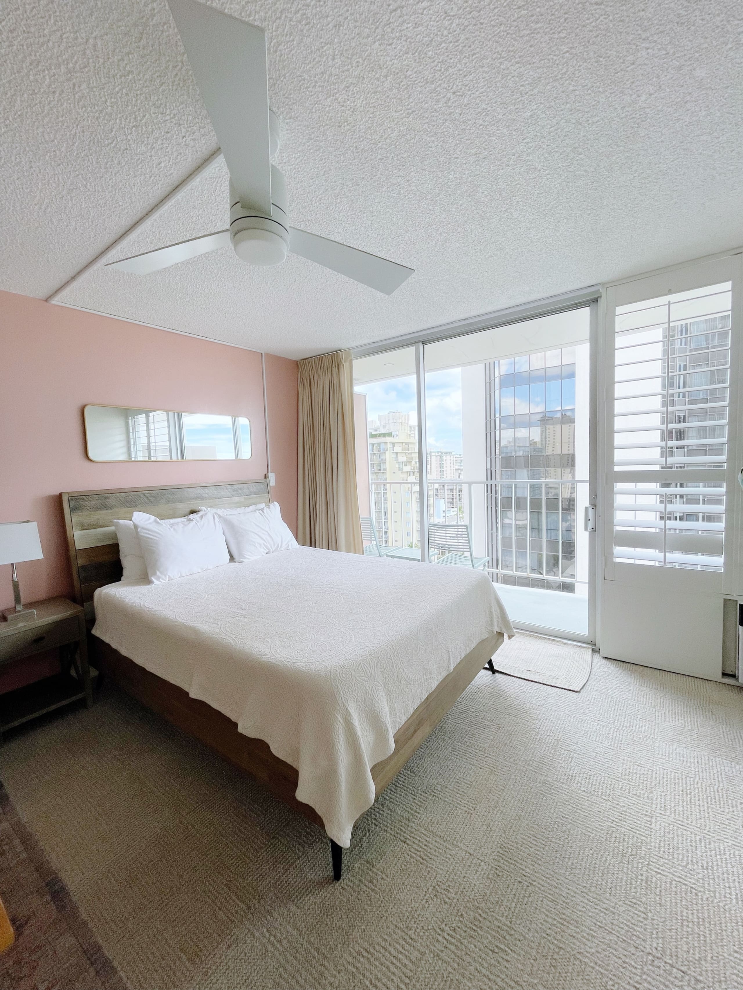Condo in Honolulu · ★4.98 · Studio · 1 bed · 1 bath - Image 27