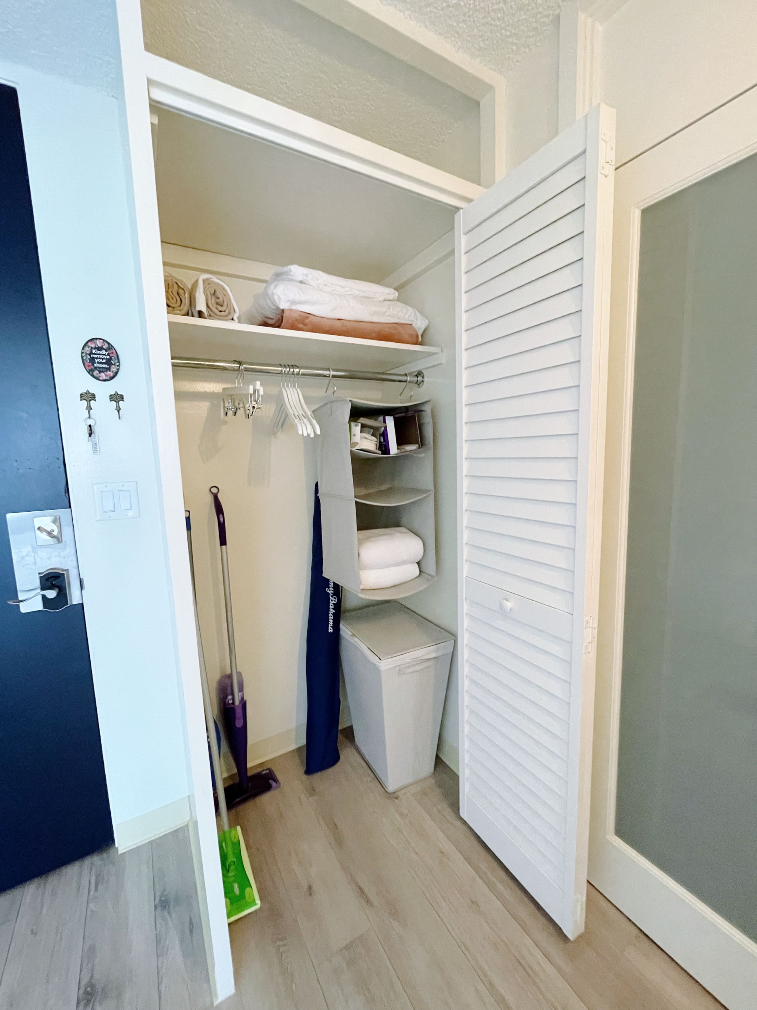 Condo in Honolulu · ★4.98 · Studio · 1 bed · 1 bath - Image 32