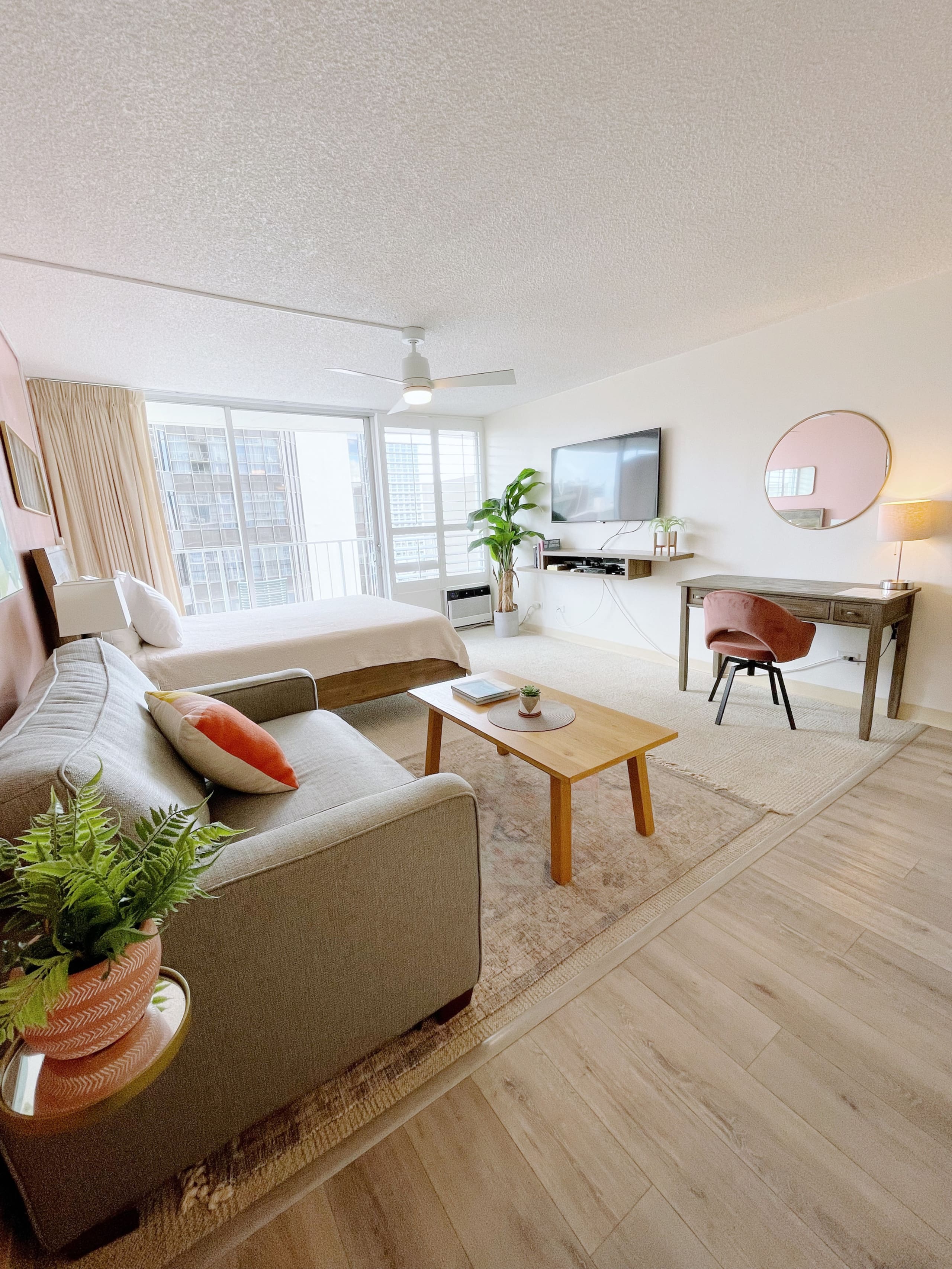Condo in Honolulu · ★4.98 · Studio · 1 bed · 1 bath - Image 30