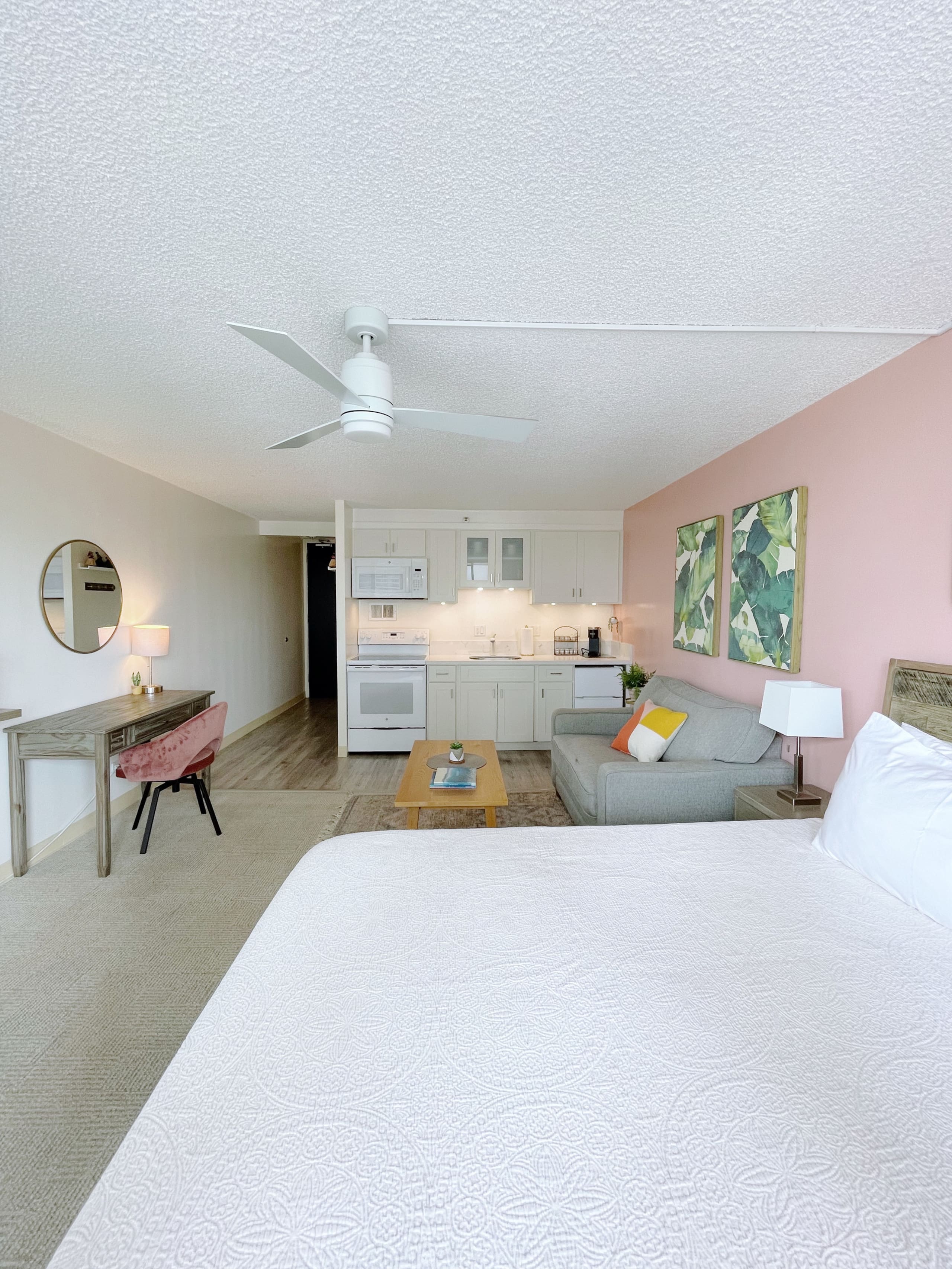 Condo in Honolulu · ★4.98 · Studio · 1 bed · 1 bath - Image 28