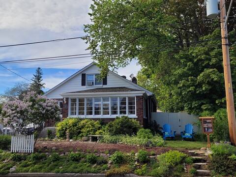 The Beach Loft in Cobourg