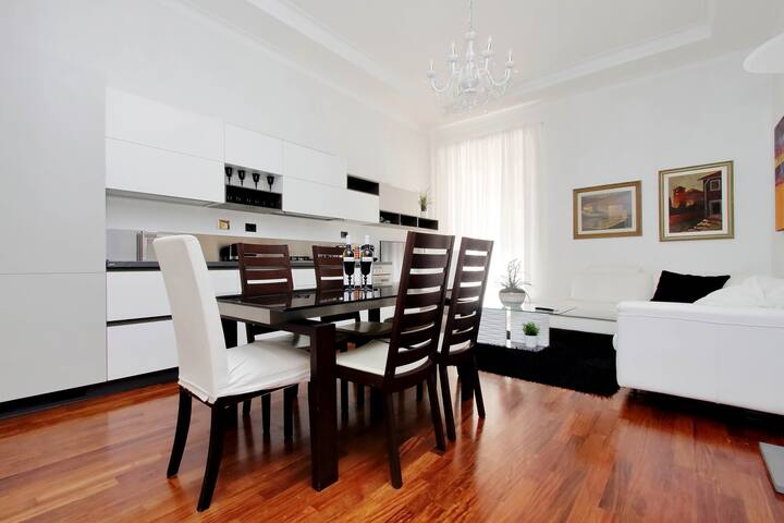 Ludovisi Delux New: 3 bed 2 bath at Spanish Steps gallery image 4